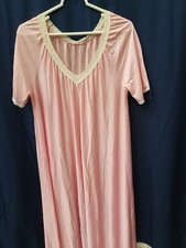 Vintage Unbranded Womans Long Pink Nightgown, One Size