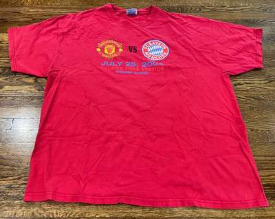 Soccer T-Shirt Men XL Red Manchester United FC Bayern Munich 2004 Tour