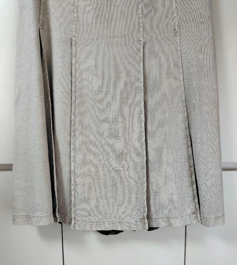 USED PRADA BEIGE LINEN SKIRT, SIZE 40 GOOD - Image 3 of 4