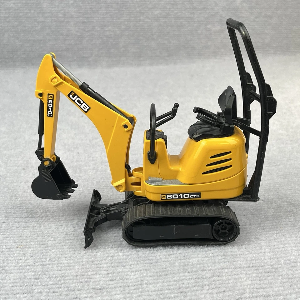 Bruder JCB 8010 CTS Mini Excavator Diecast 1:16 Scale Construction Vehicle - Image 4 of 4