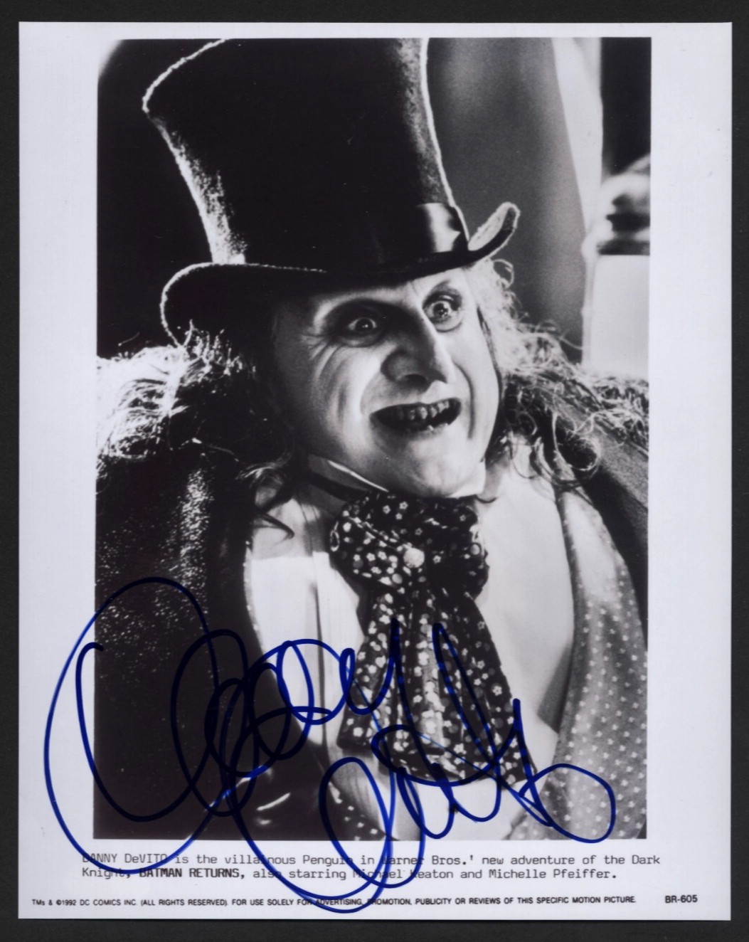Danny DeVito - El Pingüino en Batman Firmado Autógrafo 8 x 10 Foto JSA no PSA