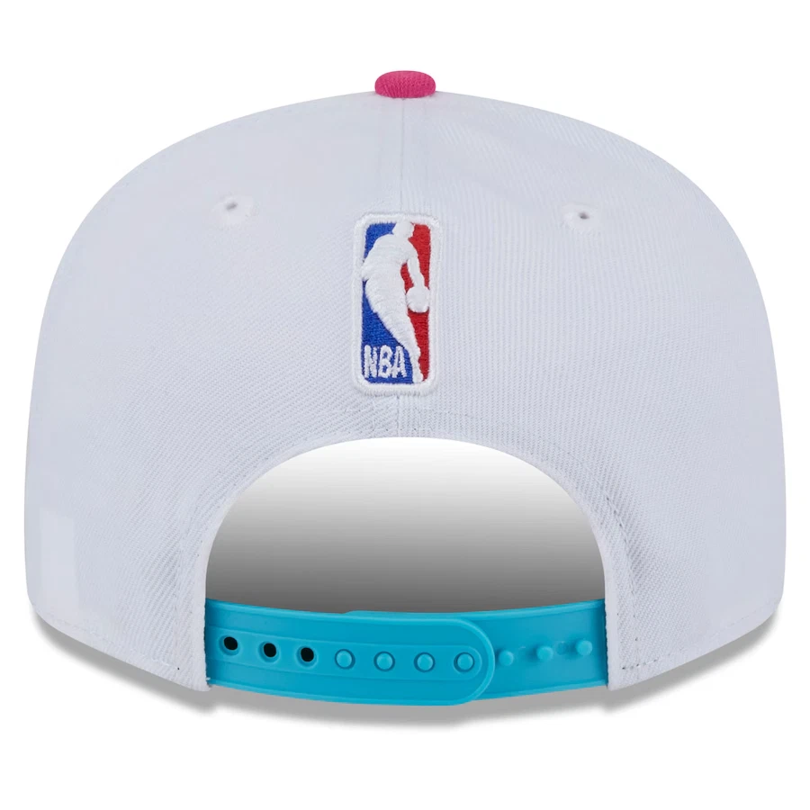 Miami Heat New Era 2024/25 City Edition Alternate 9FIFTY Snapback Hat Vice NBA Foto 4 de 4