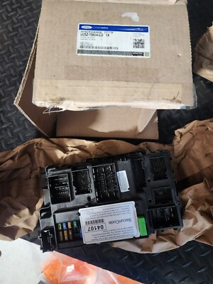 Ford body control module Part Number LU5Z-15604-CD