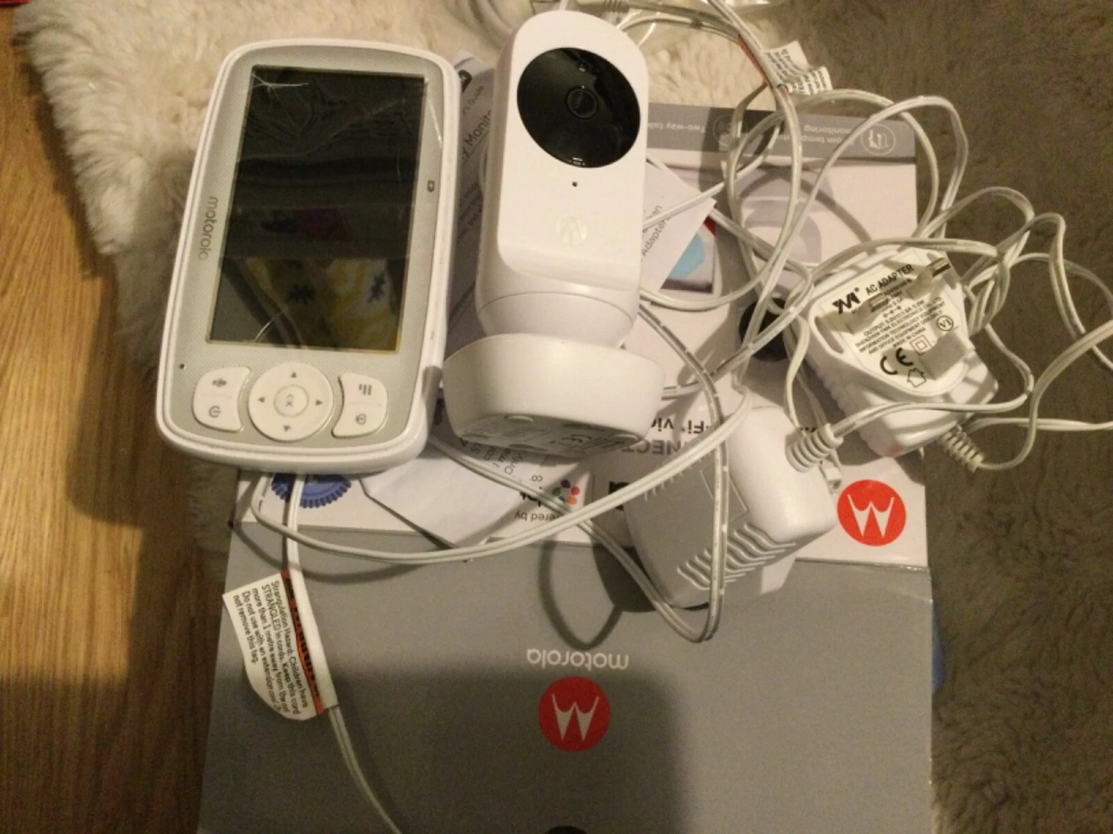 *READ DESCRIPTION * * Motorola Nursery Ease 44 Connect WiFi Baby Monitor
Opens in a new window or ta
