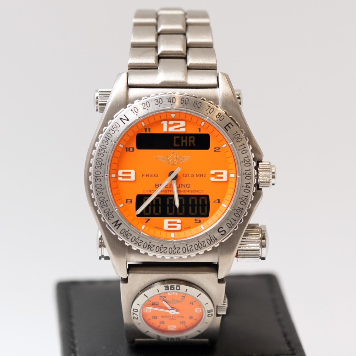 BREITLING Emergency SuperQuartz Titanium Chronometer 43 Pre-Owned