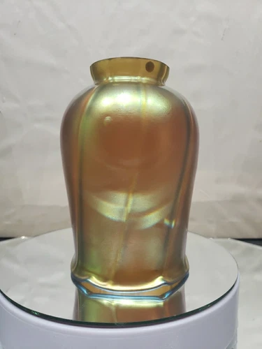 Art Glass Lily Lamp Shade Iridescent Gold Aurene Quezal/Tiffany/Steuben style 9