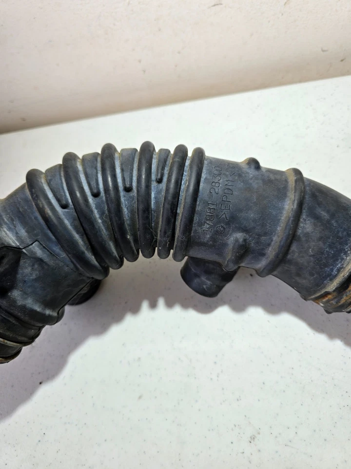 Tubo de manguera de filtro de aire Toyota 17881-28300 para 2008-2015 Scion xB OEM 1788128300 A Foto 3 de 4