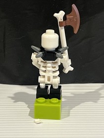 Lego Minifigure Ninjago Chopov 2259 Skull Motorbike njo0005 B6 Bronzed Bone Axe