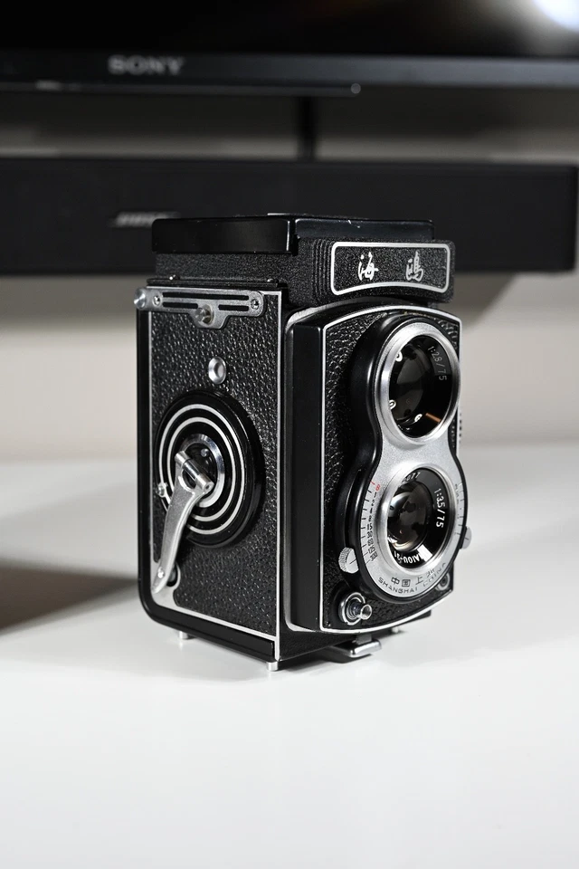 Excellent SEAGULL 4A 6x6 120 TLR Medium Format Camera w/ 75mm f/3.5 Lens & Case - Image 4 of 4