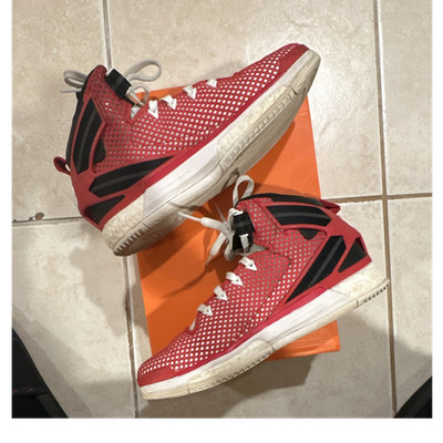 adidas D Rose 6 Boost. Size 8. Men s 