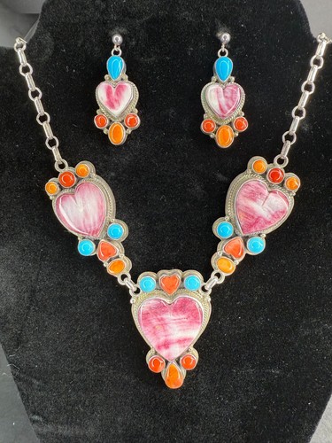 Roie Jaque Navajo Sterlingsilber Herz Multi Edelstein Halskette und Ohrringe