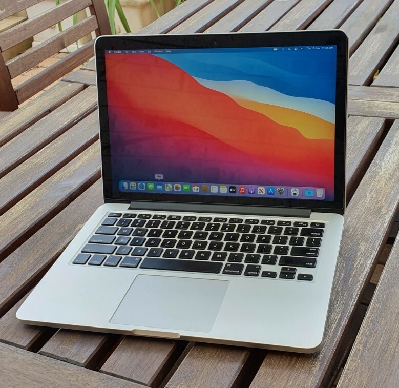 Apple MacBook Pro 2015 Intel core i5 5th Gen 16 GB Ram