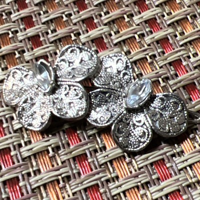 Vintage Set Of Two Metal Silver Tone Butterflies Hair Clips  display picture 1