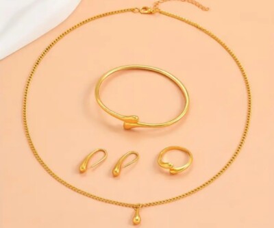 CONJUNTO DE JOYERIA DE 4 PIEZAS, DISEÑO GOTAS DE AGUA(DORADO)