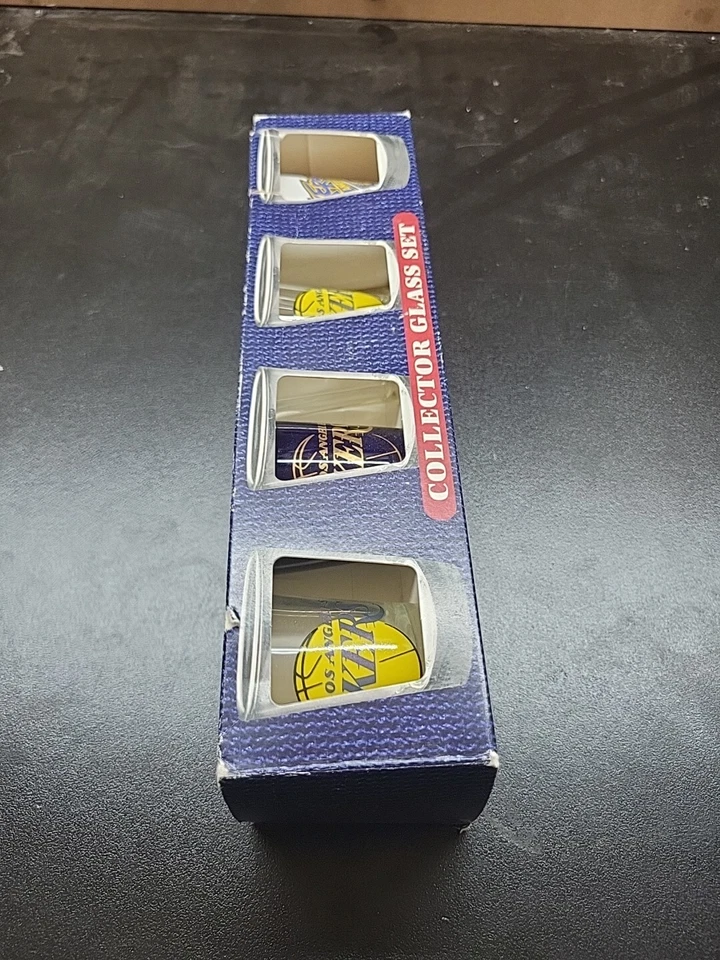 Vidrio de chupito de diseño transparente y grabado de Los Angeles Lakers (juego de cuatro) Foto 3 de 4