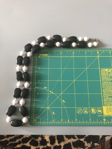 Vintage Black And White Beaded Necklace - Picture 2 of 3
