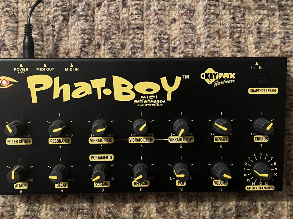 KEYFAX PHAT BOY MIDI CONTROLLER - Bild 2 von 4