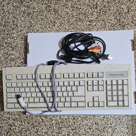 SEGA Dreamcast White Console Bundle NTSC-U/C 2 Controllers 2 VMUs Keyboard AV
