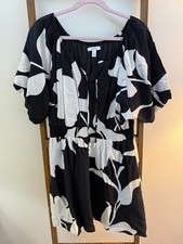 Black and White Bold Floral Women's Dress - Nine West size L - Modern Style