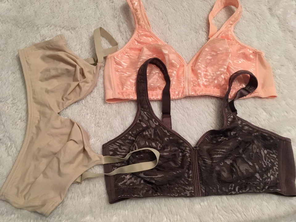 Lote de sutiã 3 peças 38D Breezies copo macio bralette bege renda marrom pêssego - Imagem 2 de 4