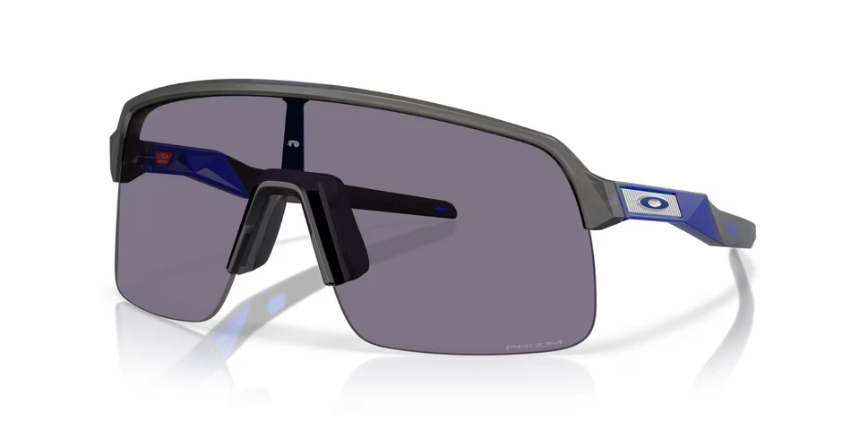 Gafas de sol Oakley SUTRO LITE OO9463-6939 gris mate marco humo con gris PRIZM