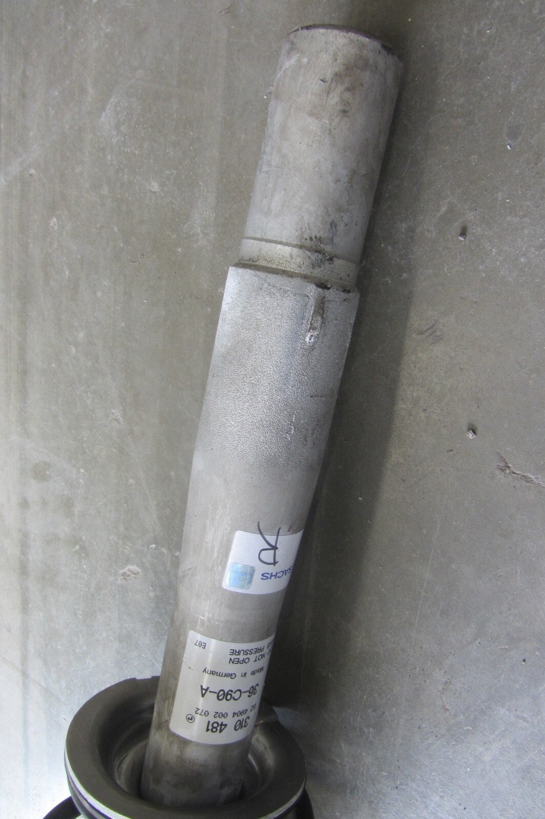 BMW E61 E60 SACHS Federbein Stoßdämpfer vorne rechts 310481 