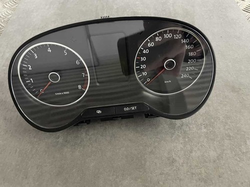 VW Polo 6R Tacho Kombiinstrument 6R0920860F