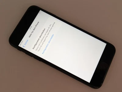 Apple iPhone 7 · 128GB