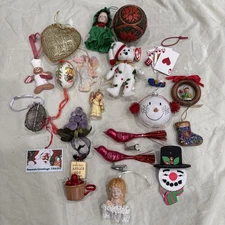 Lot of 20 Assorted Christmas Unknown Manufacturer Ornaments. 