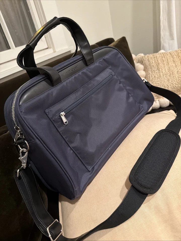 Nomad Lane Bento Bag Carry On Luggage Duffel Bag Carry-On Suitcase 17”x 8”x 10” - Image 2 of 4