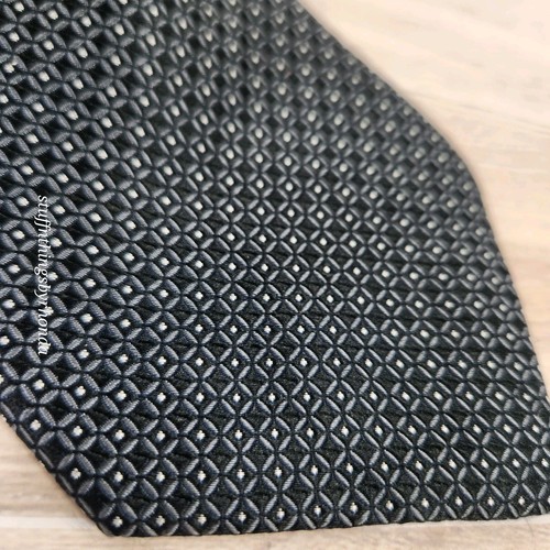 IZOD Black And White Silk Tie, Geometric Pattern, 56"X4" - Picture 3 of 7