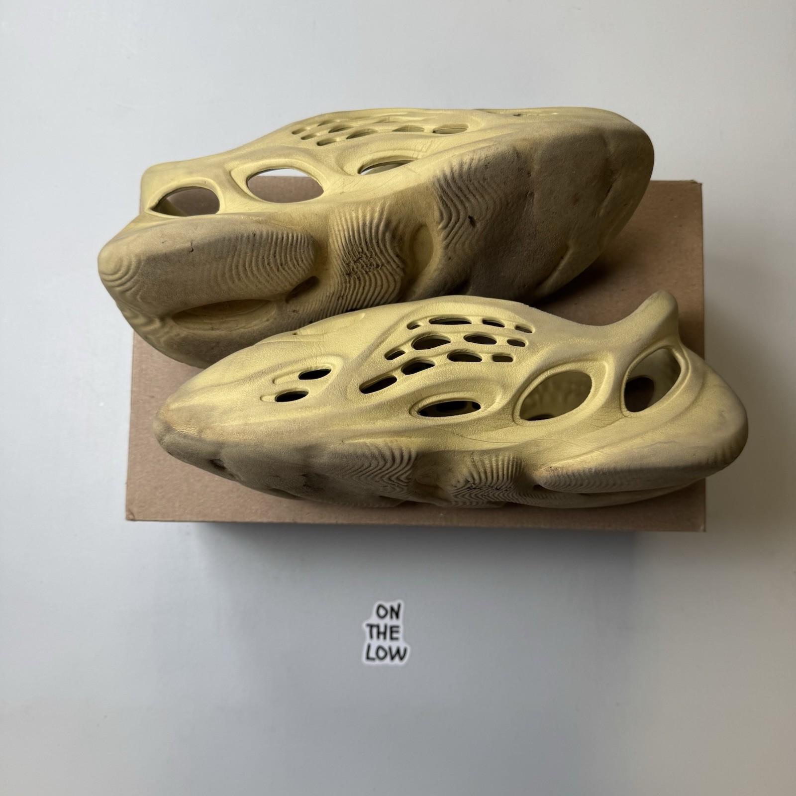 adidas Yeezy Foam Runner Sulfur | GV6775 | Size 10 mens  US thumbnail 2