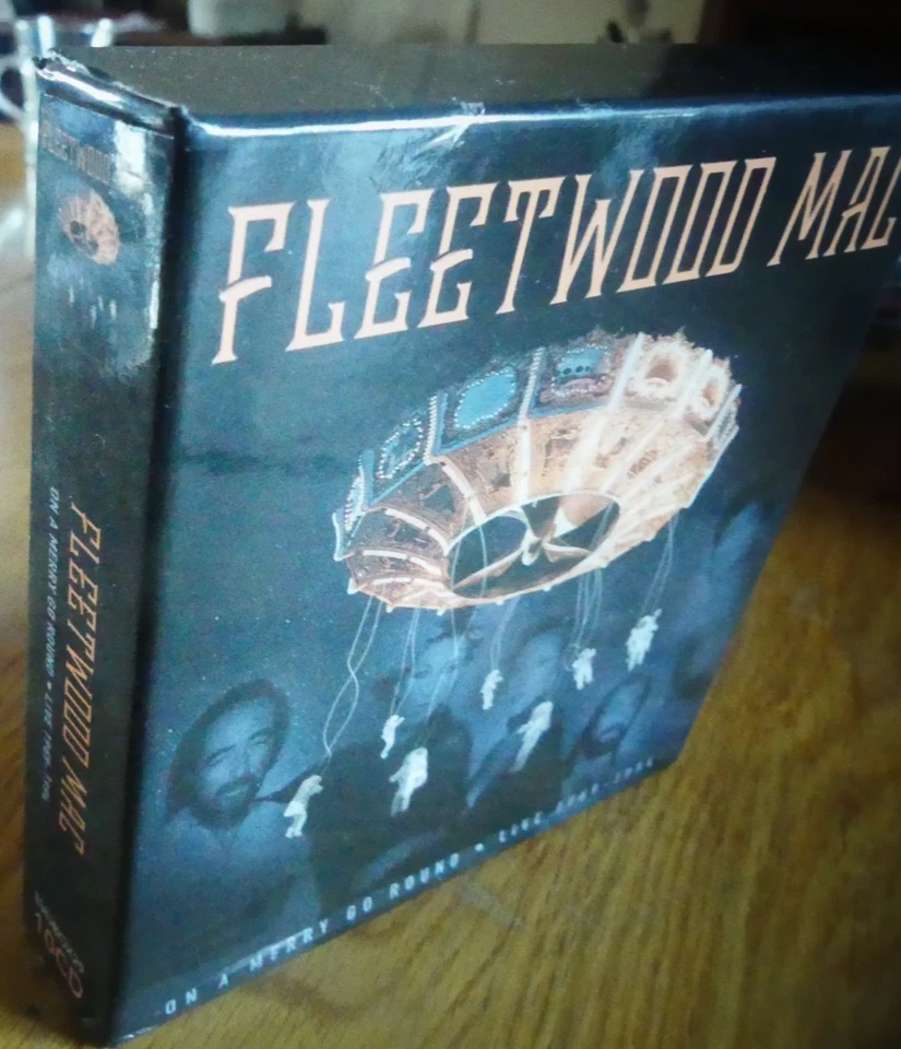 Fleetwood Mac On A Merry Go Round Live 1969-1994 Coffret 10 CD - Photo 2/4