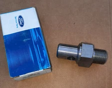 NOS FORD POWER STEERING PUMP BODY ORIFICE FITTING  AE-33542-A