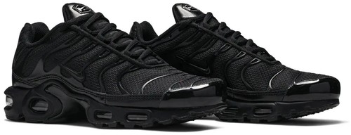 Nike Air Max Plus TN Triple Black Bats Mens Size US 10 Sneakers Shoes 604133-050