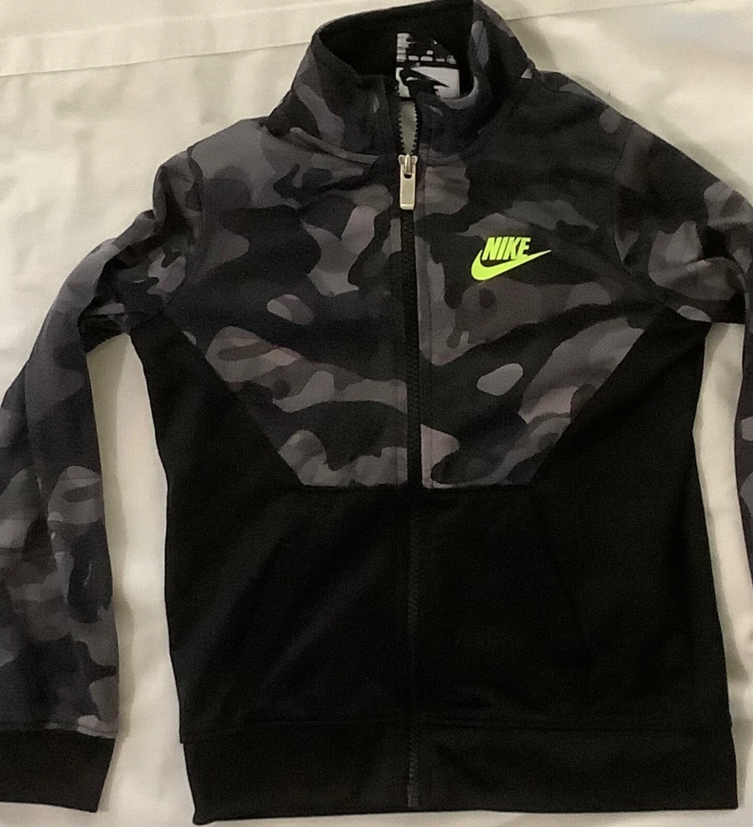 Nike black store camo jacket