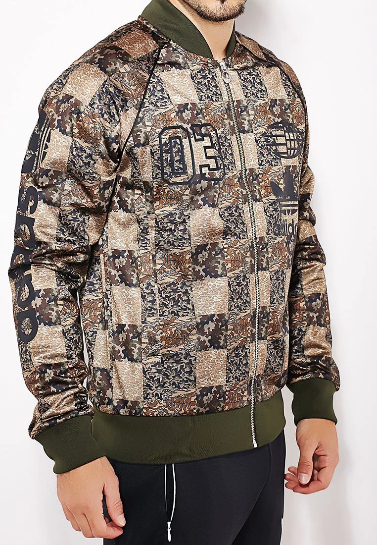 Adidas jacke tarnmuster hotsell