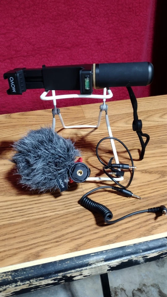 Movo Smartphone Video Rig with Shotgun Microphone Grip Handle - Image 2 of 3