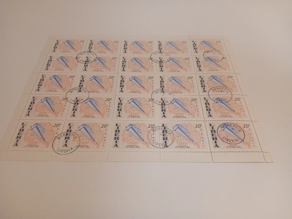 12 hojas completas de sellos de Liberia OLIMPIADAS cuenta total equivale a 300 estampillas Foto 4 de 4