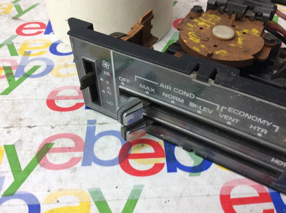 1982-1988 Buick Skyhawk Cavalier Firenza J2000 calentador control aire acondicionado fabricante de equipos originales Foto 4 de 4