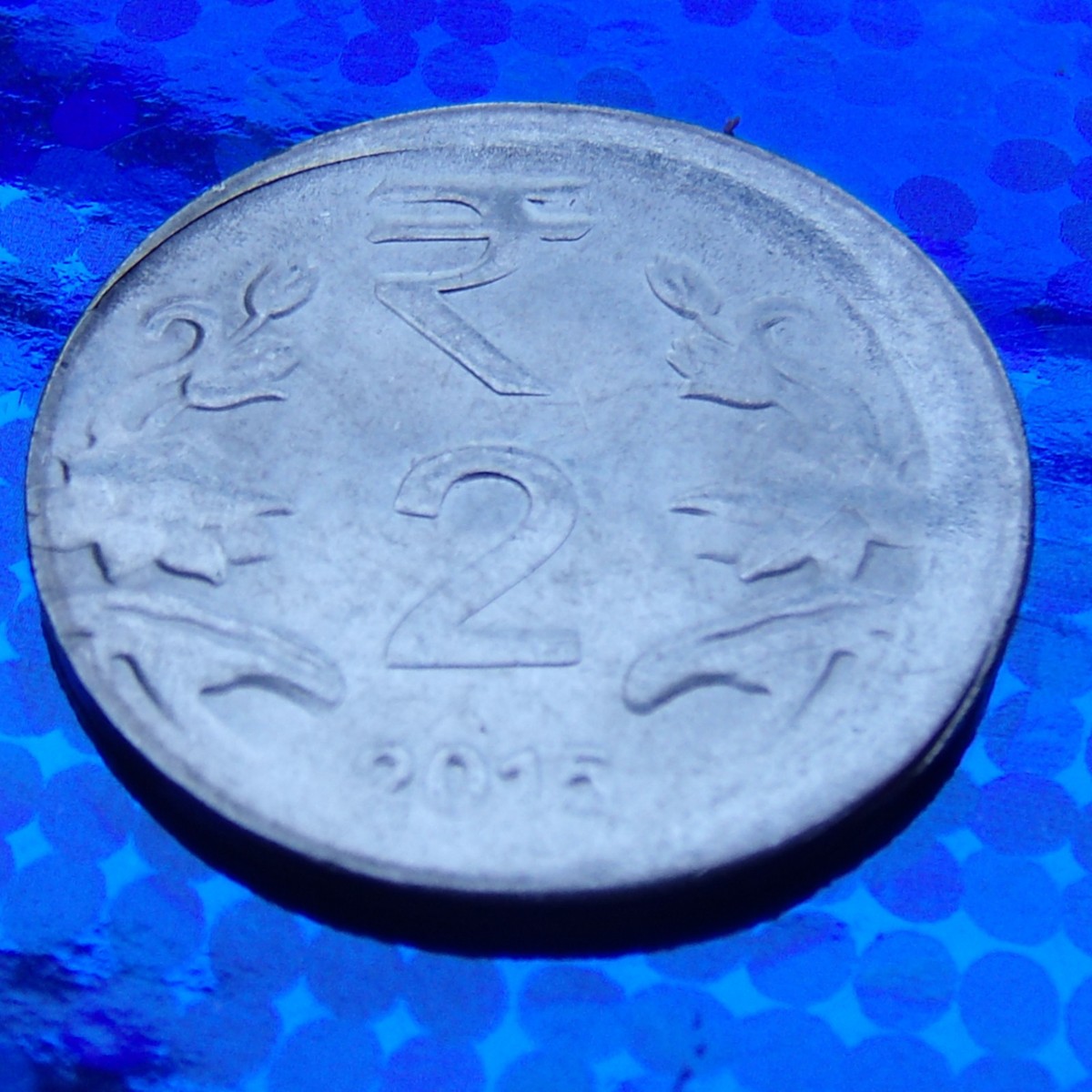 SCARCE TYPE ERROR 2015 INDIA 2 RUPEES ERROR OFF CENTER on a