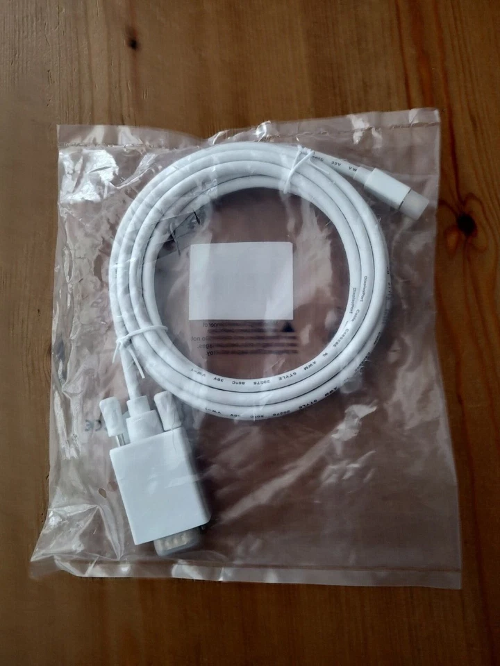 MONOPRICE - #6004. 10ft 32 AWG MiniDisplayPort to VGA Cable - White - Image 3 of 3