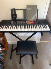 Yamaha PSR‑F51 Keyboard 61‑Key with Stand, Instructions & Gear4Music Headphones