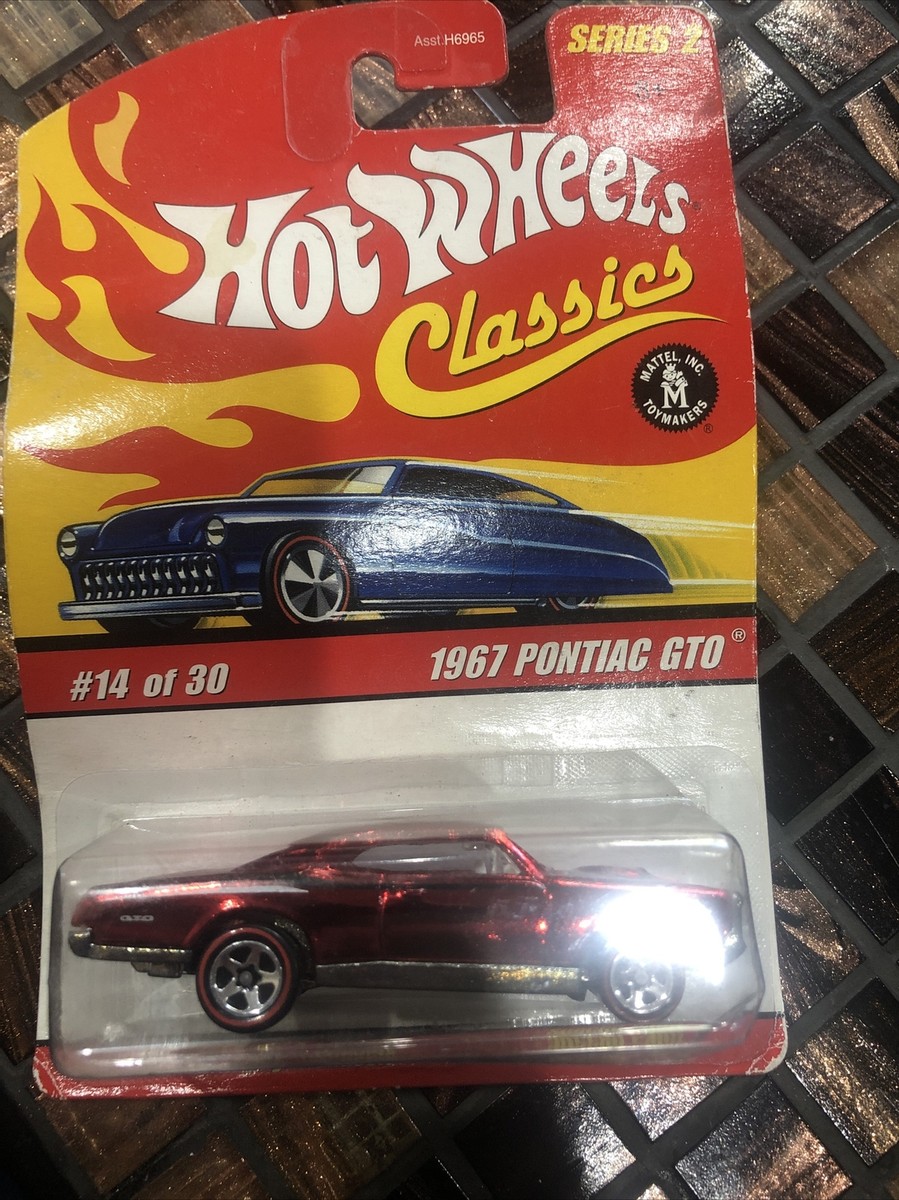 ミニカー Hot Wheels Classics 1967 PONTIAC GTO Amazon.com: hot wheels classics series 2 1967 pontiac gto