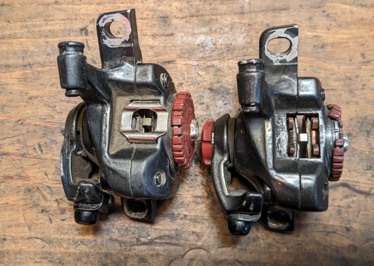 AN　替パッド付き　avid bb7s MTN 2個セット Set (2) of Avid BB7 MTN Mechanical Brake Calipers With Pads