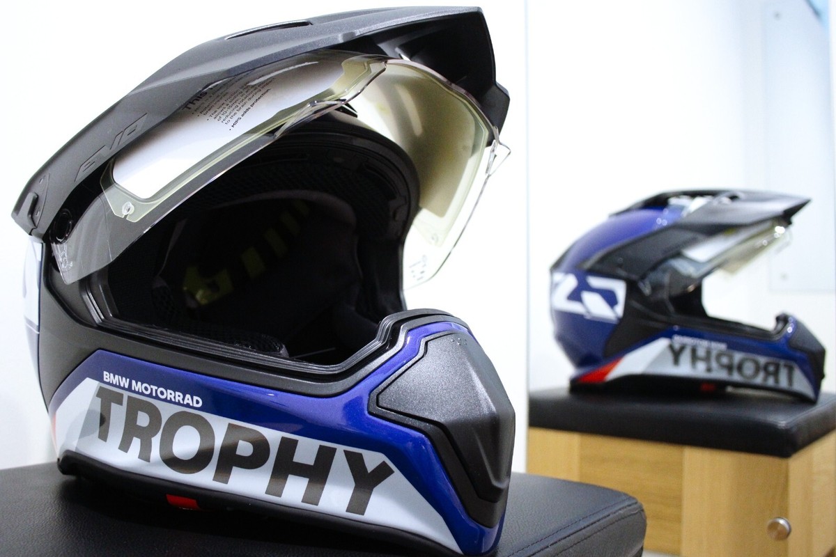 BMW Motorrad CS Trophy フルフェイスヘルメット BMW Motorrad CS Trophy フルフェイスヘルメット - メルカリ