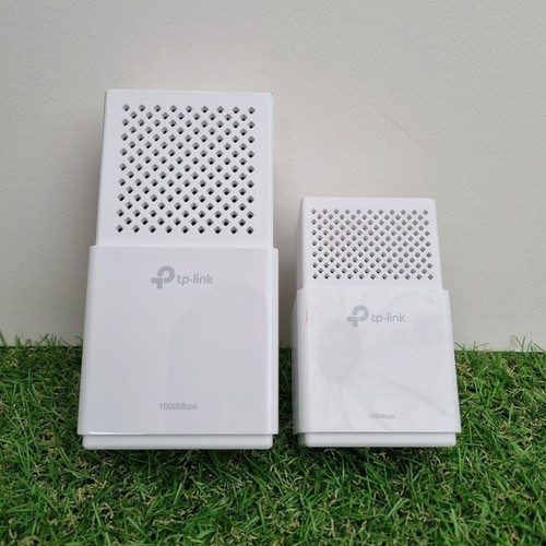 TP-LINK AV1000 Gigabit Powerline AC Wi-Fi Kit - TL-WPA7510 - TL-PA7010 - White A