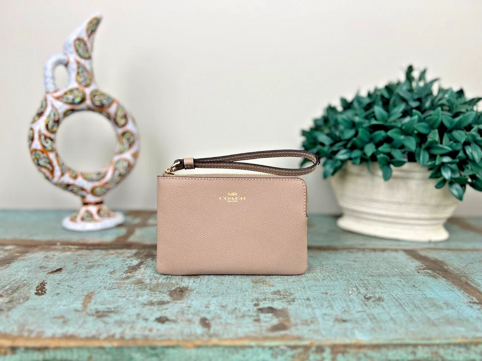 Cartera Muñequera Coach Corner Cremallera Dorada/Topo 50832 - NUEVA Foto 2 de 4