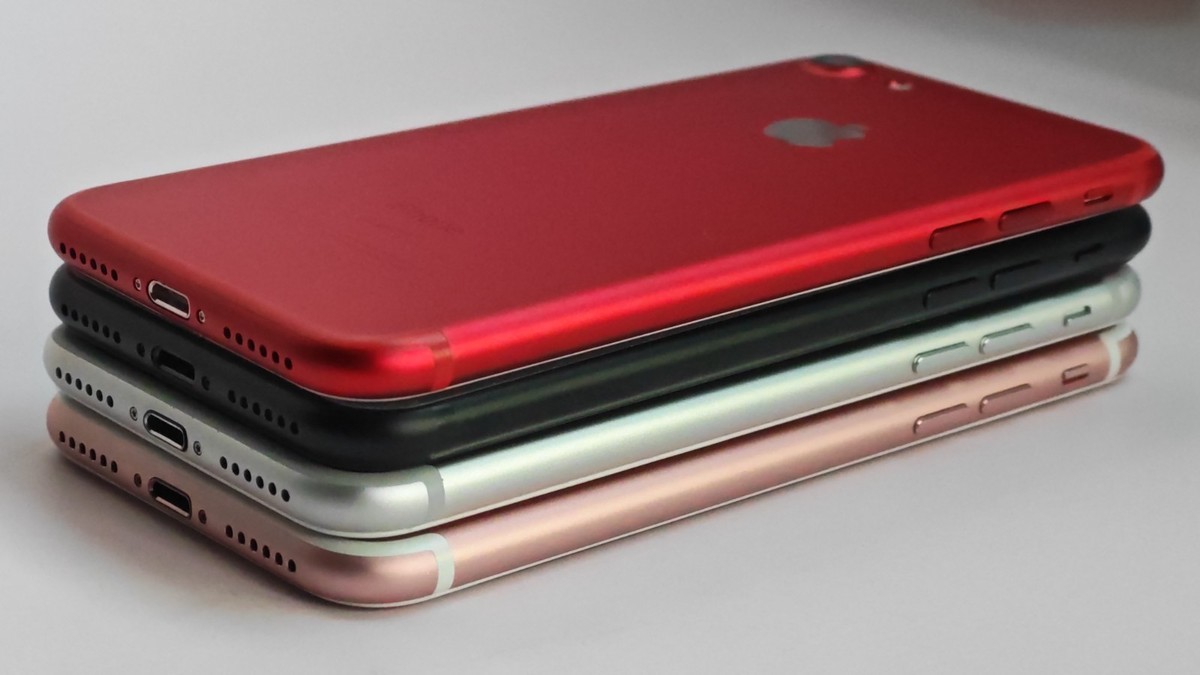 iPhone7 本体　128GB iPhone7 本体 128GB 【公式通販】