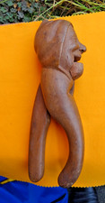 CASSE NOISETTE EN BOIS SCULPTE